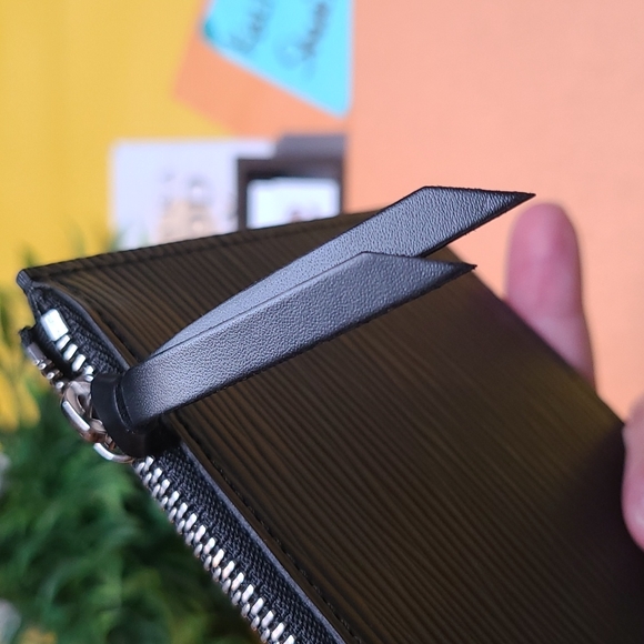 NEW UNUSED LOUIS VUITTON LV BLACK EPI LEATHER FELICIE ZIP INSERT SILVER HARDWARE - Picture 7 of 13